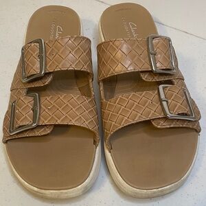 Clarks Cloudsteppers slipon  tan sandals, size 8 1/2